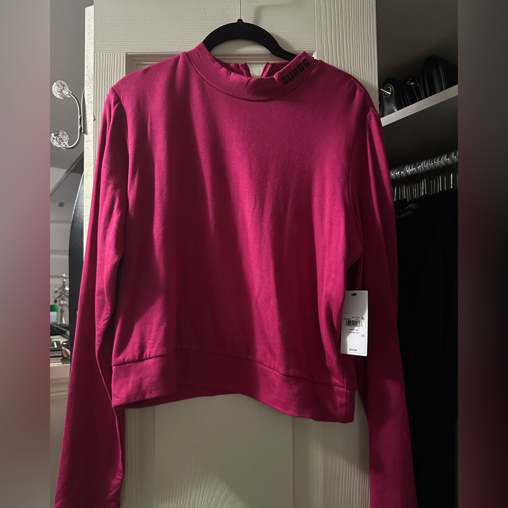 Guess sweatshirt